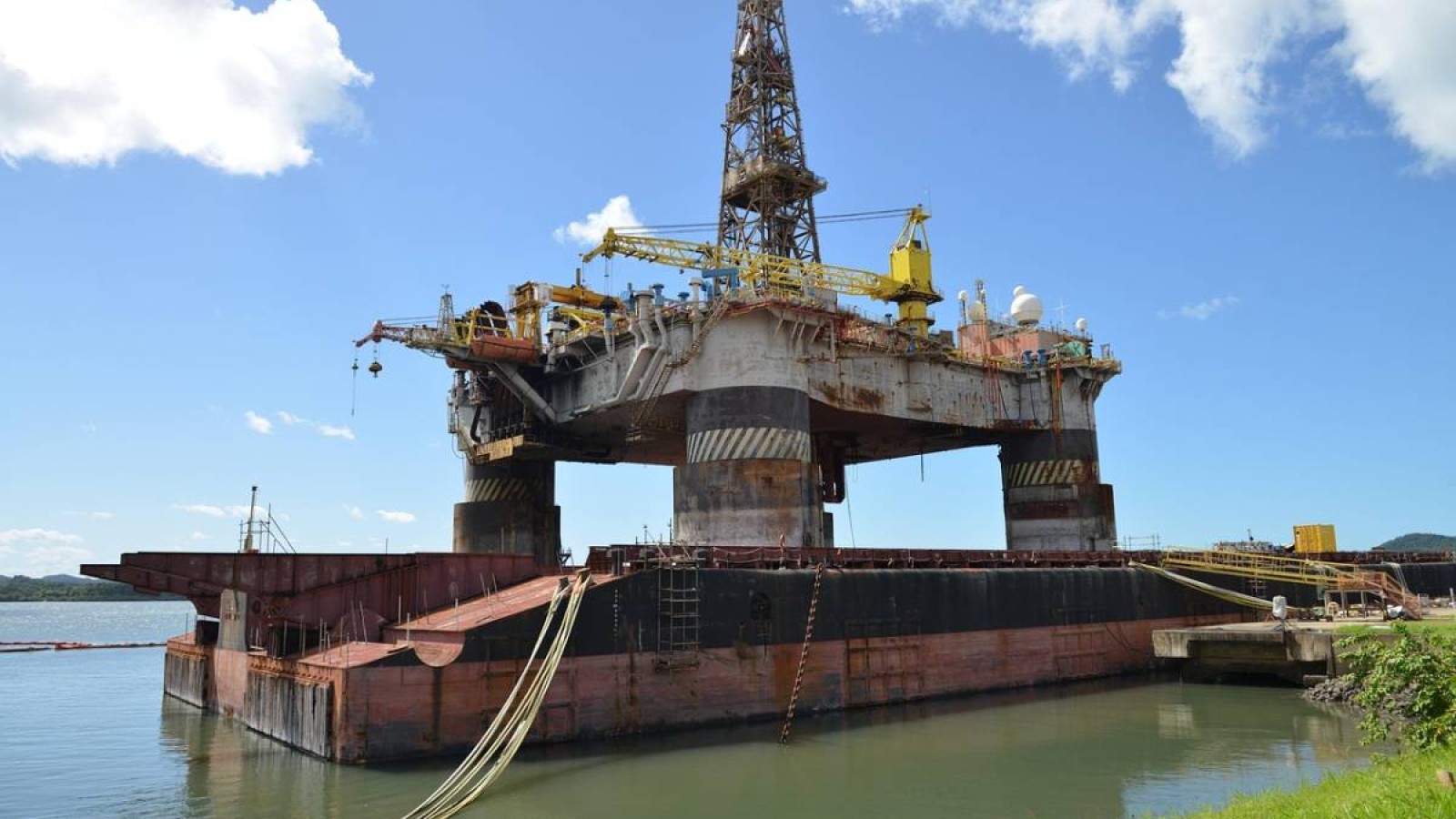 Иранның АҚШ және Израильмен қақтығысы аясында мұнай мен алтын бағасы күрт өсіп жатыр