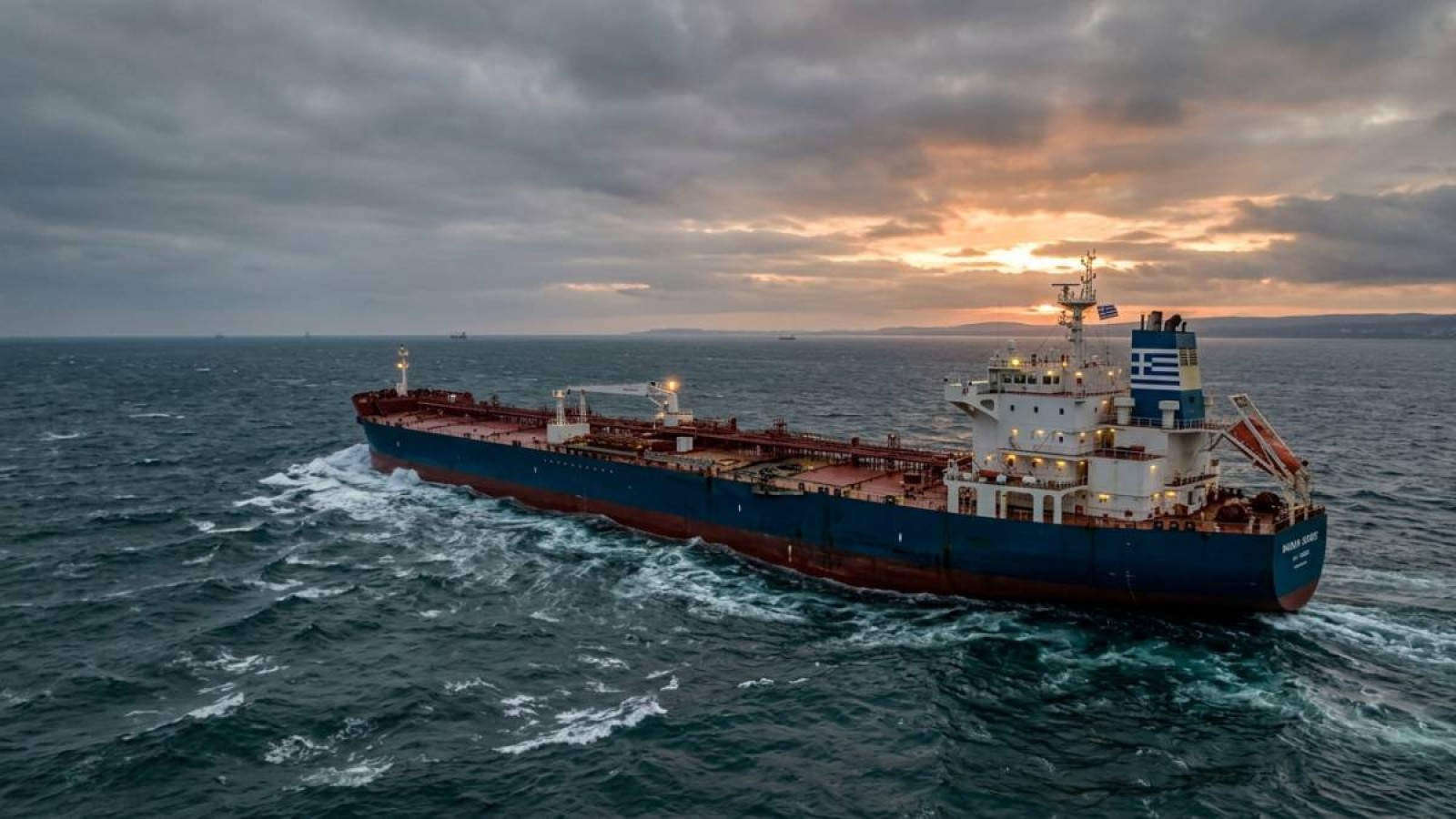 Қазақстан мұнайын тиеп алуы тиіс танкер шабуылға ұшырады