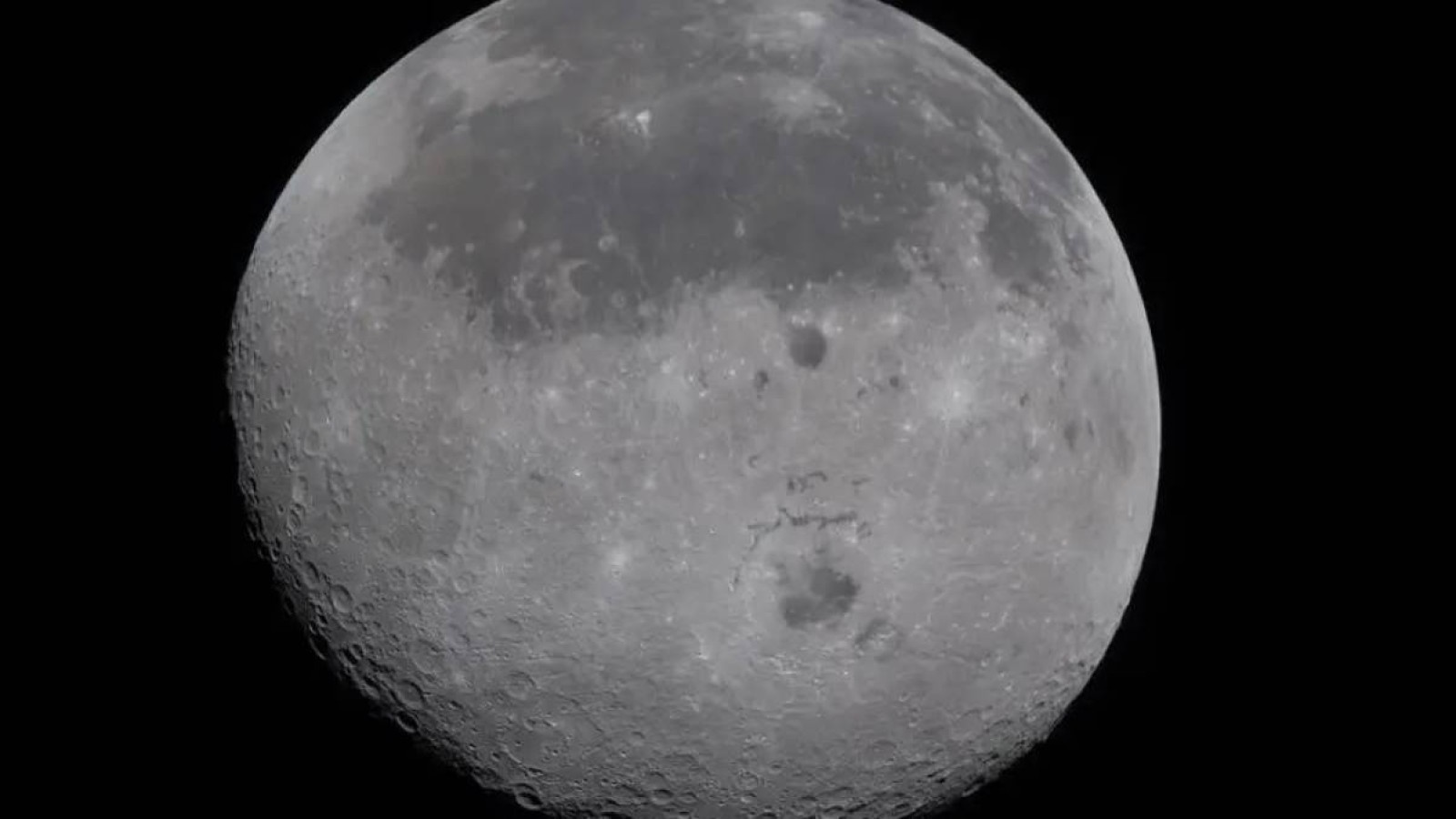 "Артемида-2" миссиясының астронавттары Айдың арғы бетін көрсетті