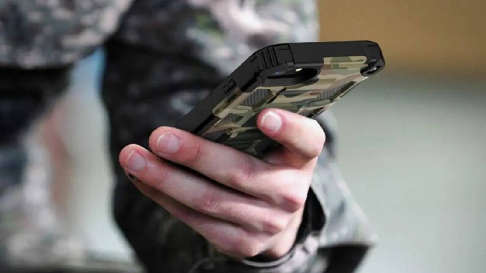 Әскердегі сарбаздарға смартфон қолдануға рұқсат берілді