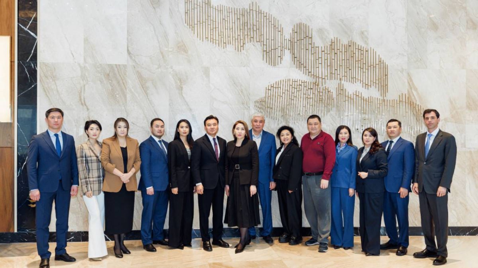 «Қайда қоңырау шалуға болады?» – қазақстандықтар «Әділет» партиясына қосылуға дайын