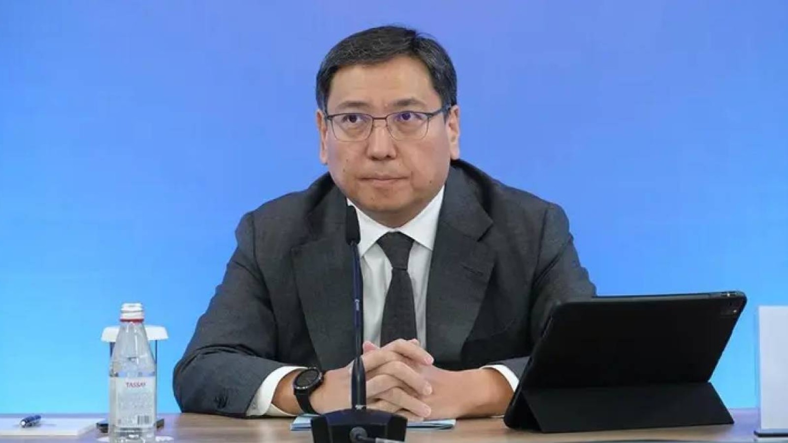 Ерболат Досаев тағы бір қызметінен айырылды