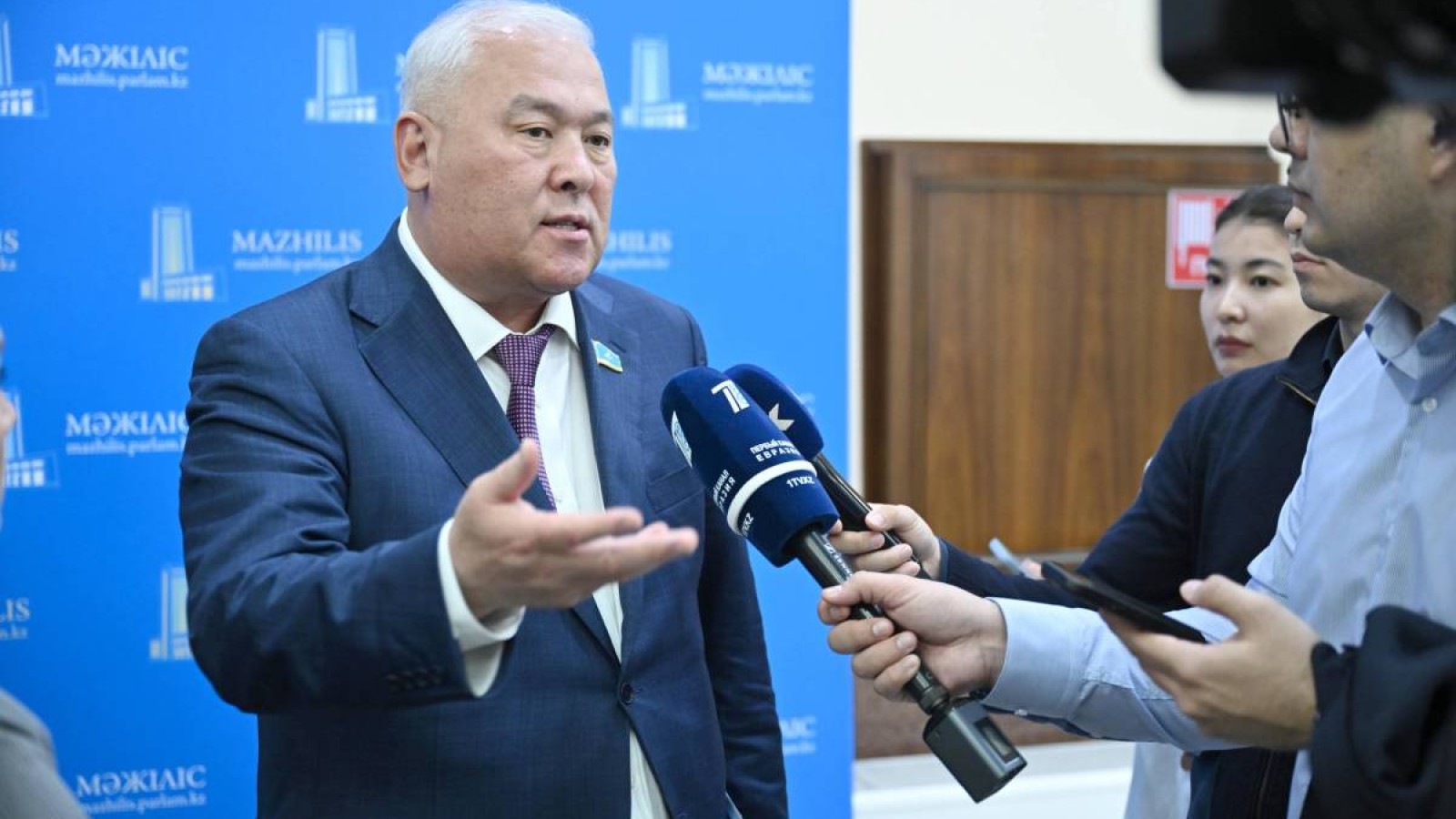 Астана полициясы депутат Әбеновтің қаруланған шетелдіктер туралы ақпаратын жоққа шығарды