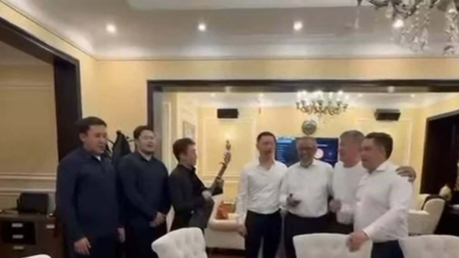 Жүрсін Ерманның құдасы Тедрос Гебрейесус қазақ тілінде ән айтты