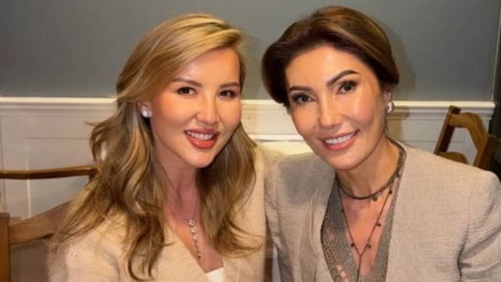 Ұзақ үзілістен кейін: Әлия Назарбаева келінімен бірге ел алдына шықты