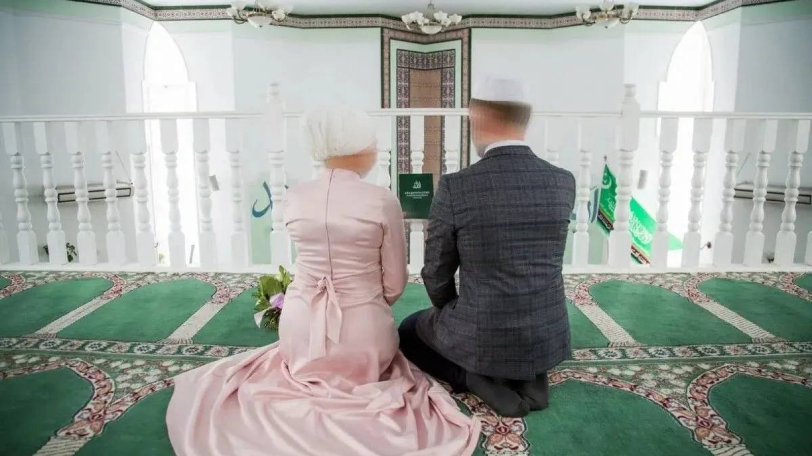 Бішкекте көп әйел алуды заңдастыруды қолдайтындар акция өткізді