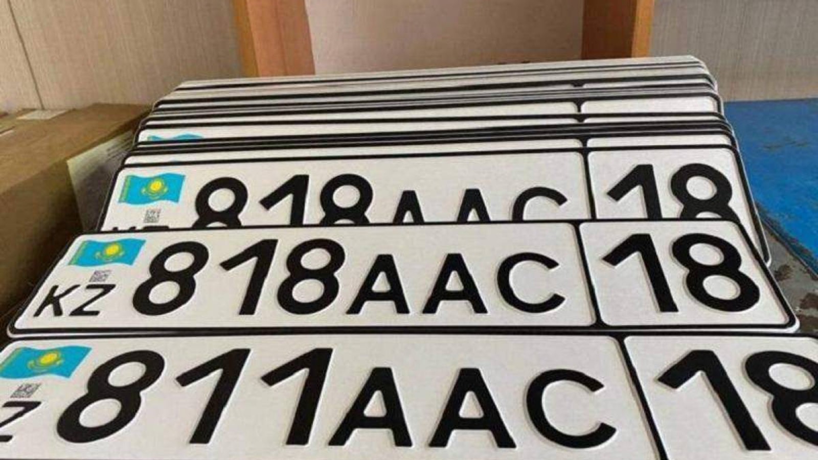 Қазақстанда жаңа түсті көлік нөмірлері пайда болады