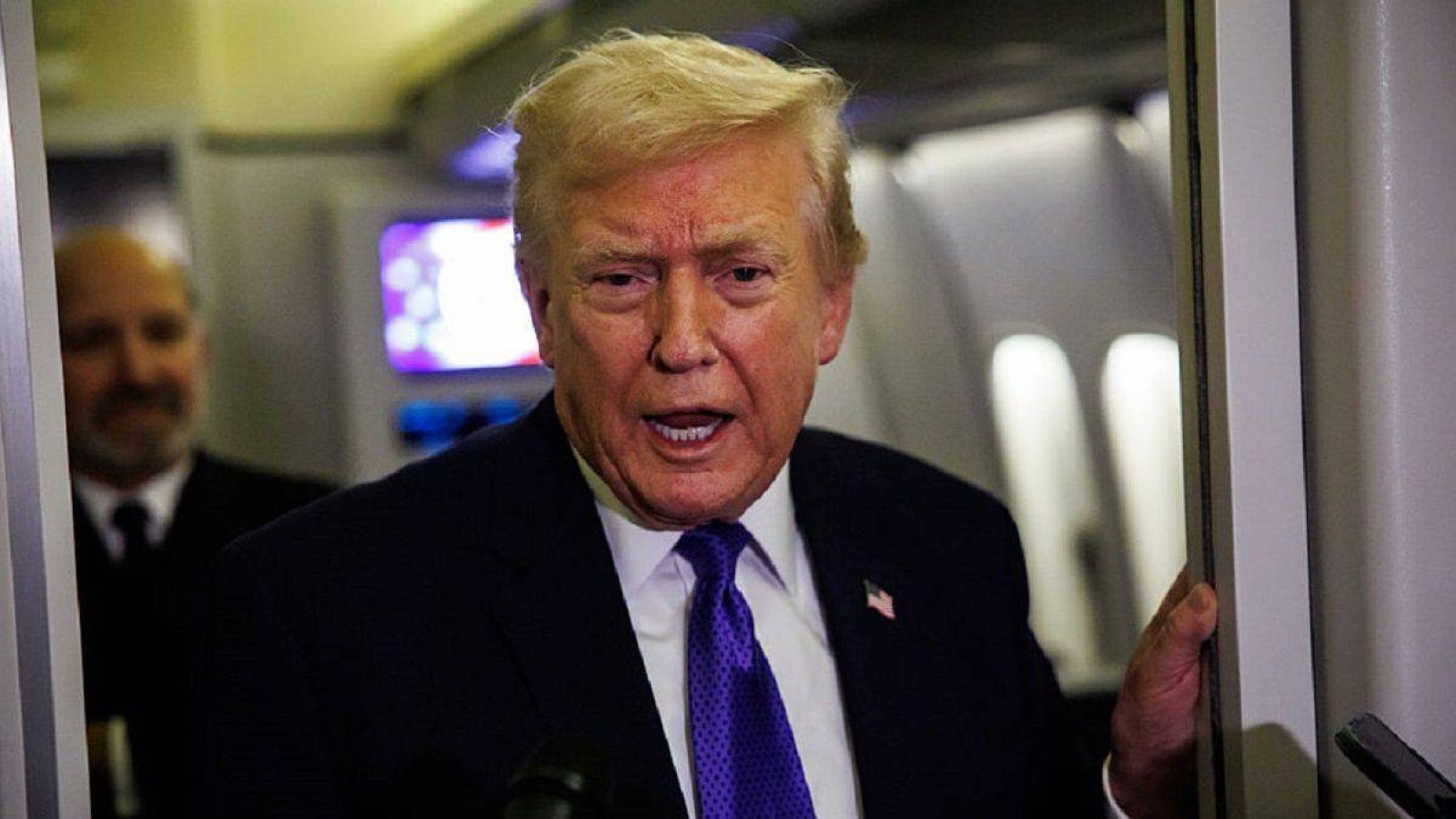 Иран мәселесі: Трамп әскери шабуылды неге кейінге қалдырды?