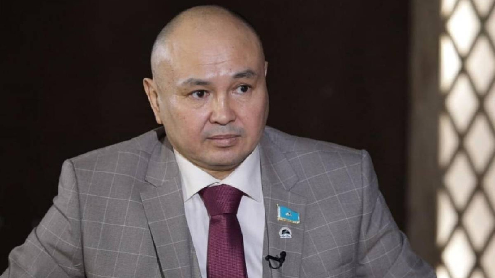 "Аманат" пен "Әділет" партиялары біріге ме: Ерлан Саиров жауап берді