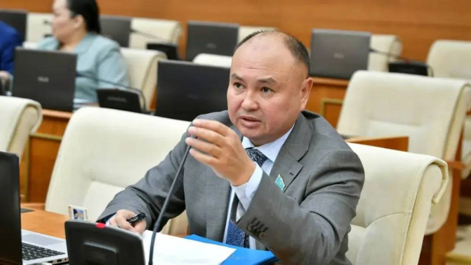Депутат «AMANAT» партиясы туралы сөз қозғады