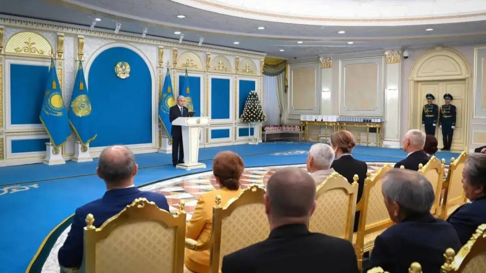 Қазақша тұңғыш эфир жүргізген 106 жастағы Зұлқия Жұматова "Құрмет" орденін алды