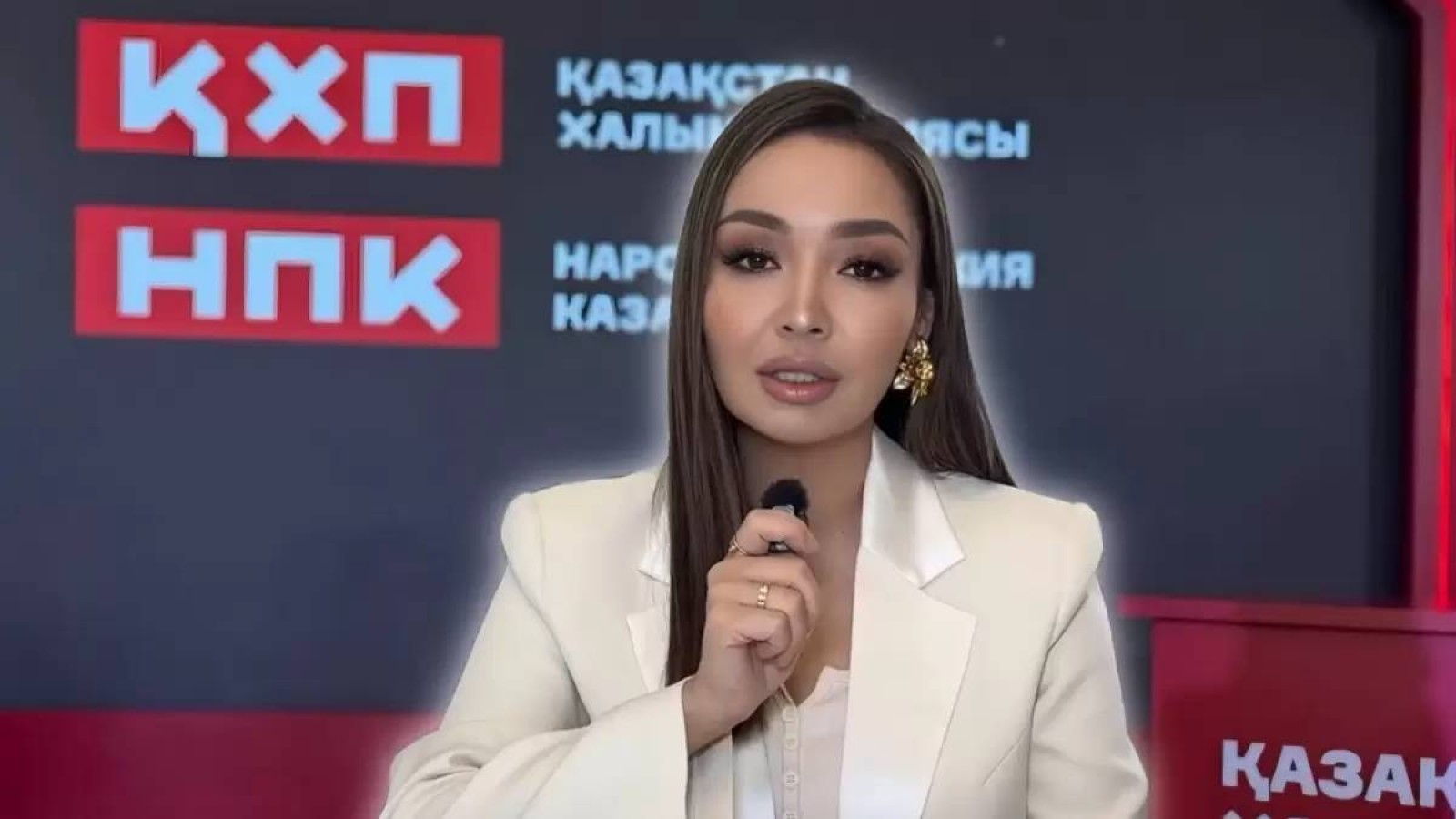 «Бұл мәселе тапсырыспен болып жатыр»: Аша Матай депутаттықтан бас тартпағанын мәлімдеді (ВИДЕО)