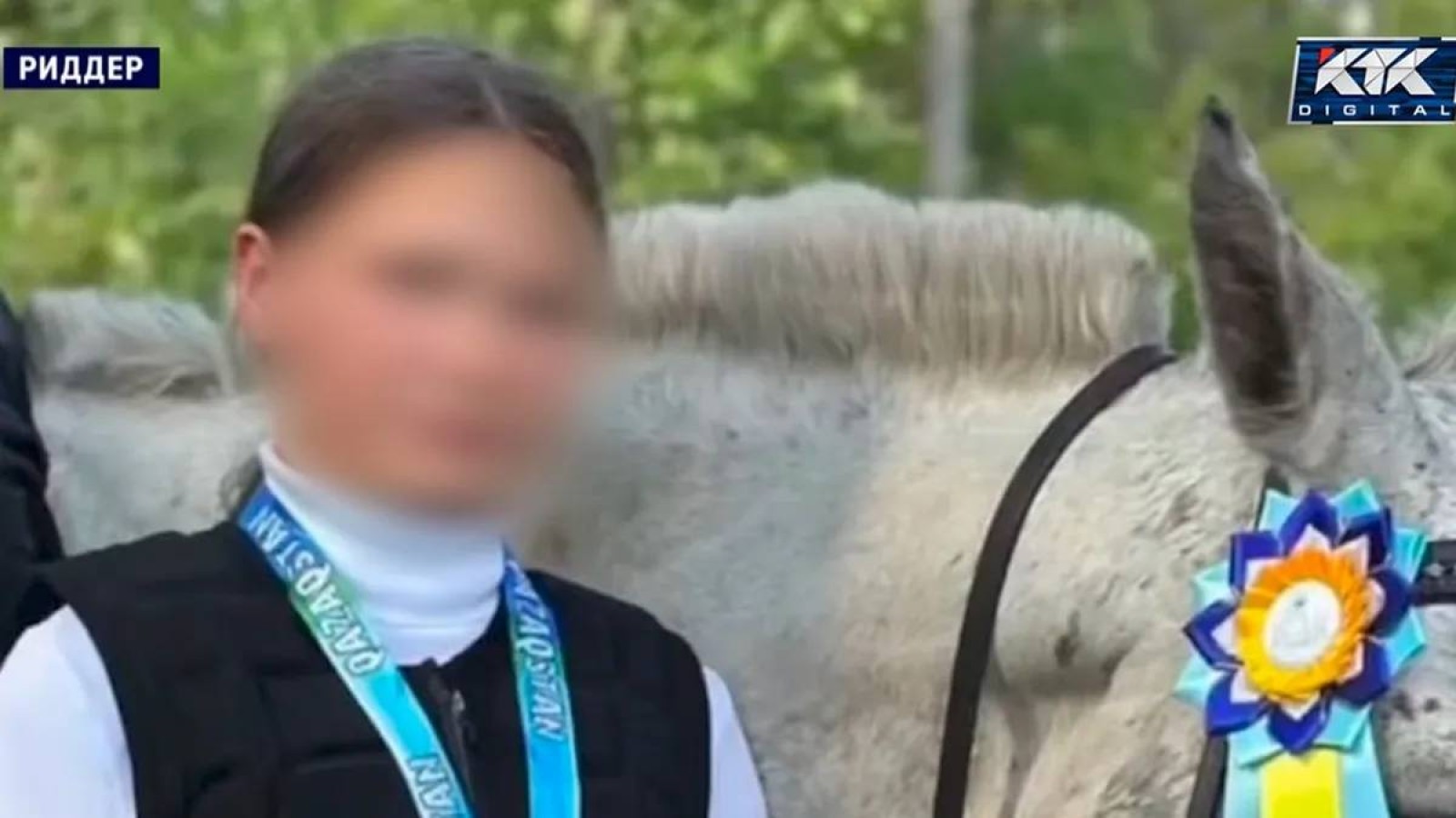Риддерде ат байланған арқанға соғылып қаза тапқан 13 жастағы қыз жерленді