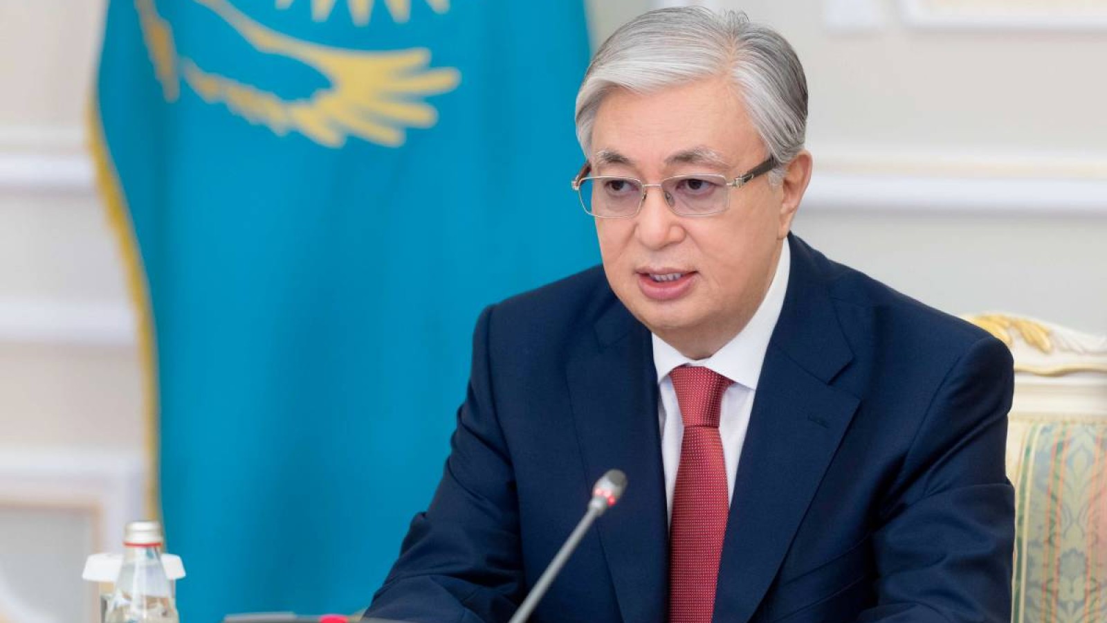 Тоқаев 16 жасқа толмаған балаларға әлеуметтік желі қолдануға тыйым салуды қолдады