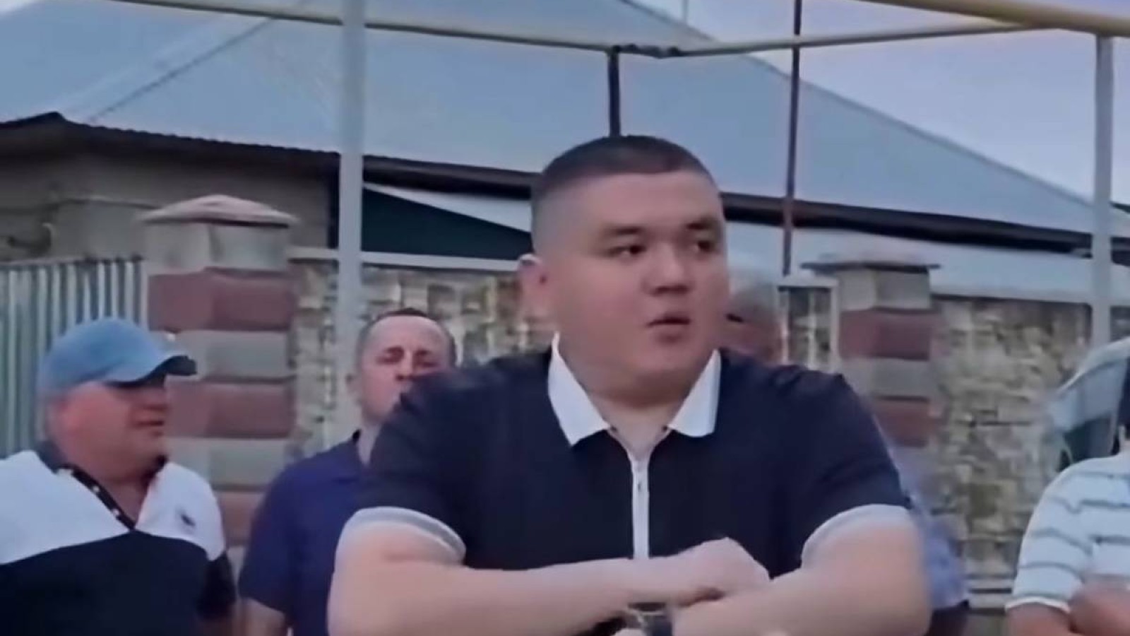 «Алдымен қазақша сөйлеймін» деген әкімнің үстінен арыз жазылды