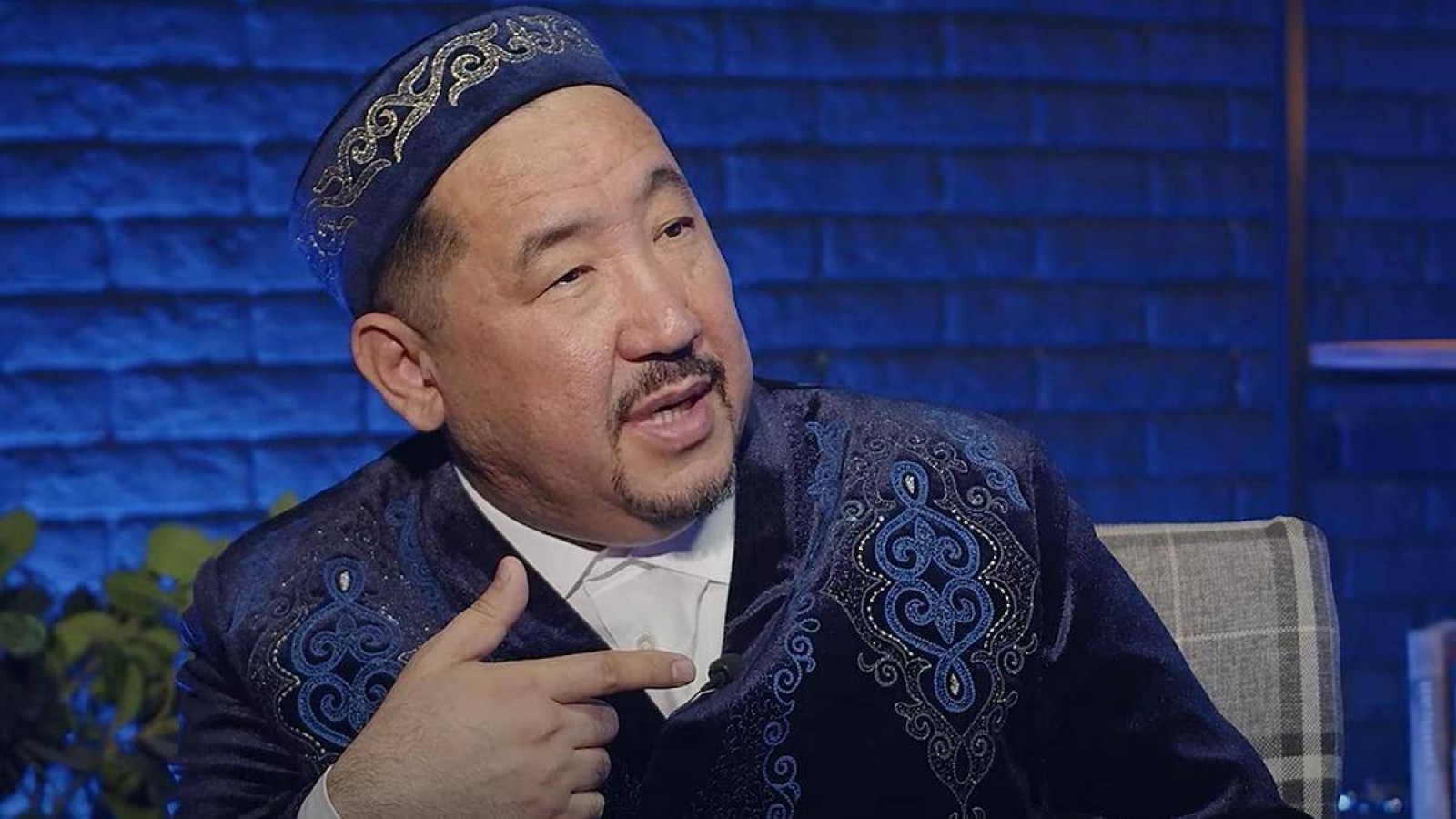"Қазақ жамағатқа бөлінген халық емес": Нұрлан имам әсіре діншілдік туралы айтты