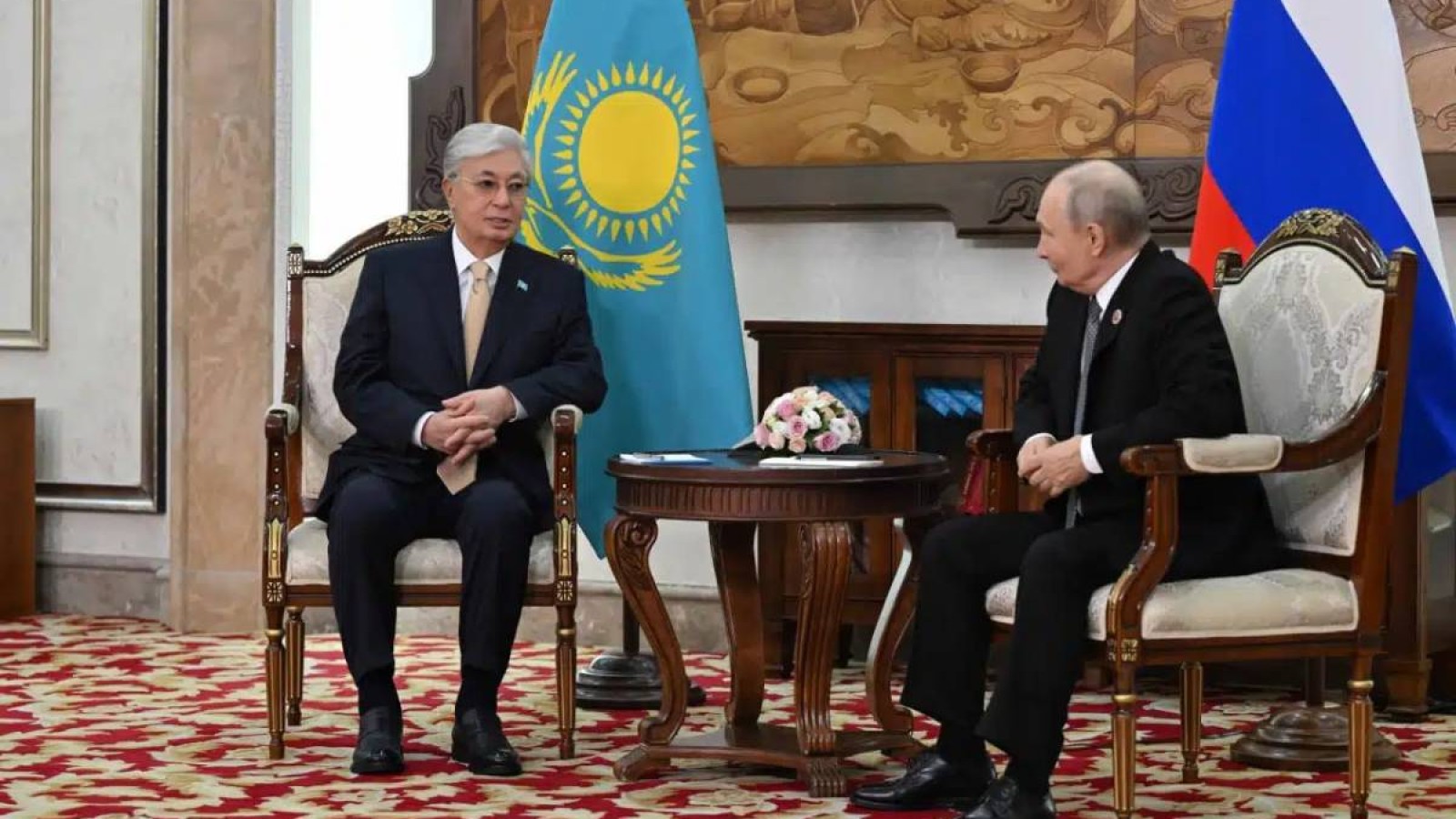 Тоқаев пен Путин Бішкекте екіжақты ынтымақтастық мәселелерін талқылады