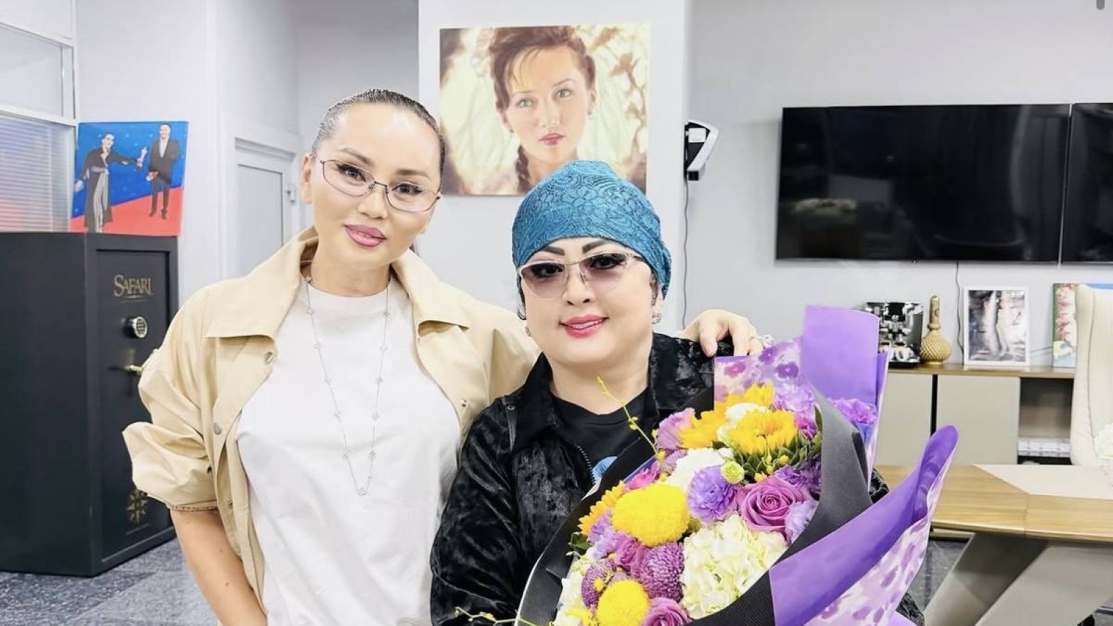Мақпал Жүнісова Баян Алагөзованың жаңа студиясына барды