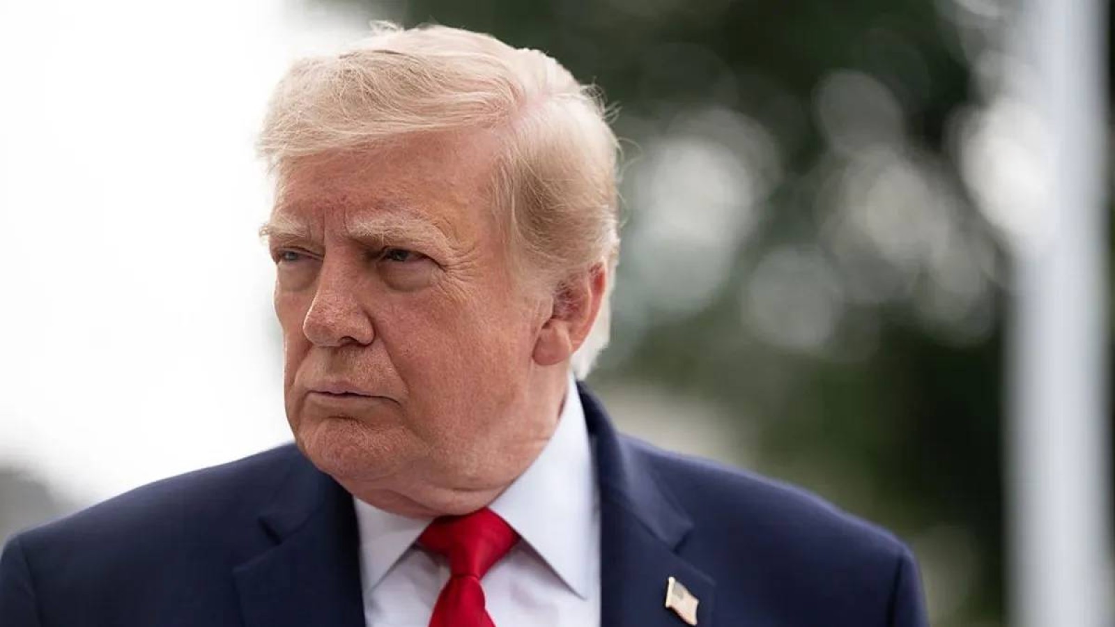 Трамп Путин мен Зеленскийді бетпе-бет кездесуге шақырды