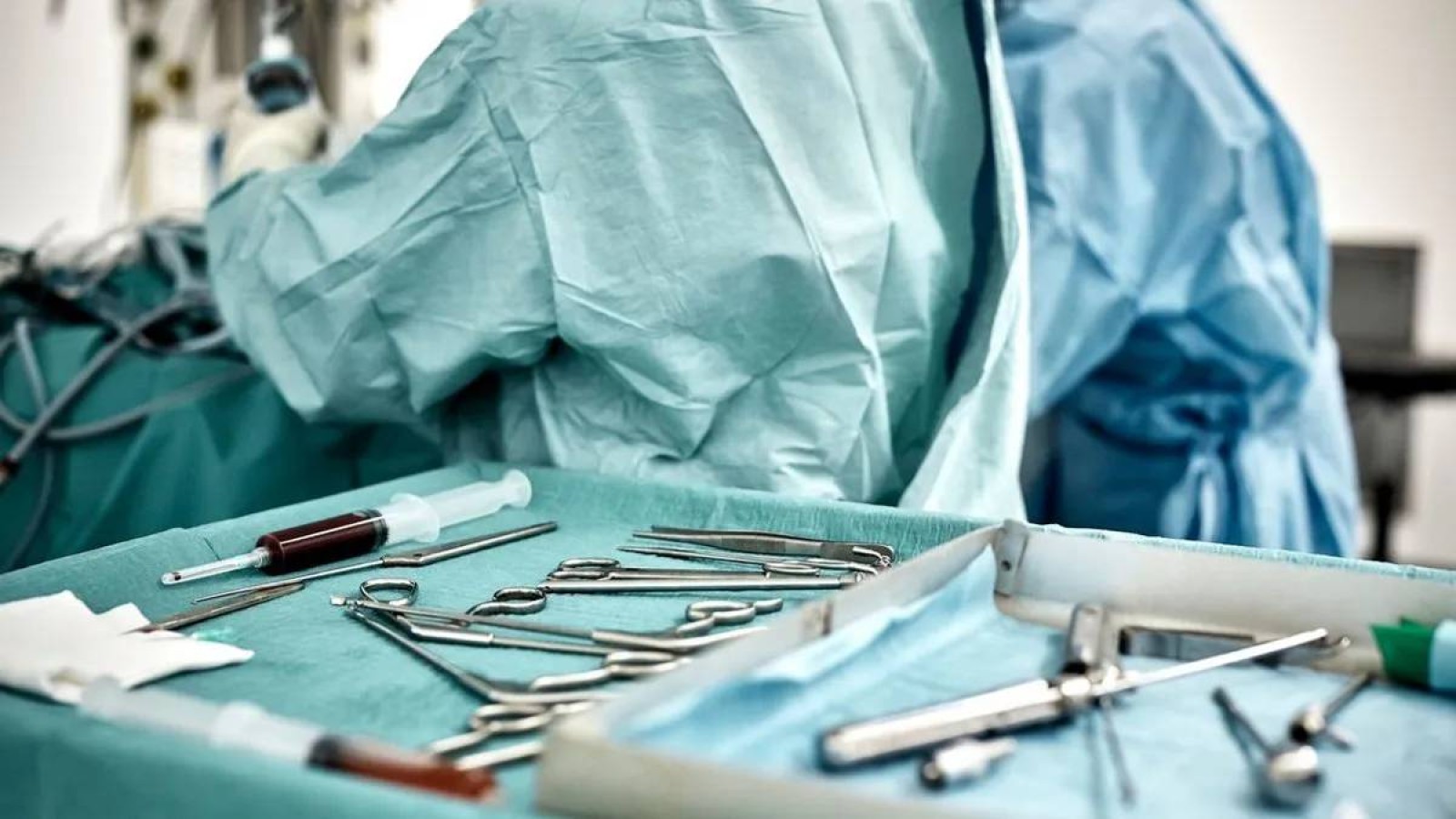 Оралда 10 жастағы қыздың асқазанынан 620 грамм шаш алынды
