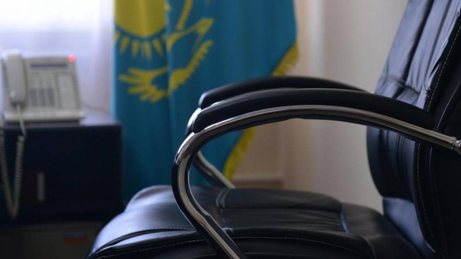 Президент жаңа жылдан кейін шенеуніктерге қатысты қатаң шаралар қабылданатынын ескертті