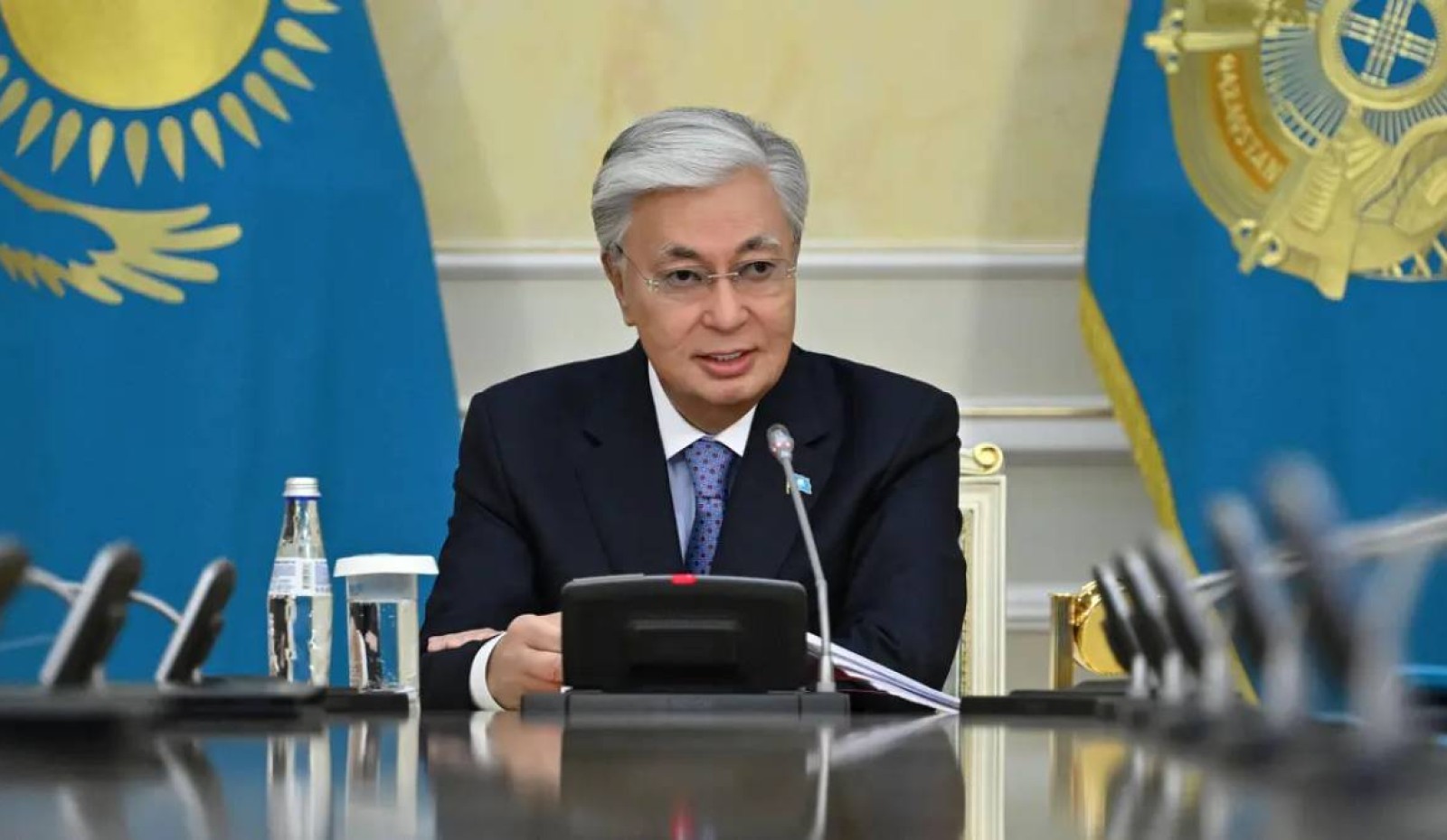 Тоқаев Ұлттық кітап күнімен құттықтап, арнаулы жарлыққа қол қоятынын айтты