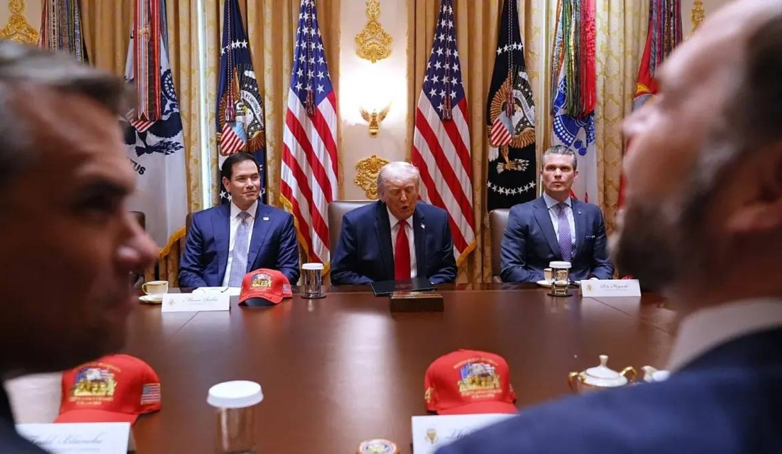 Трамптың мәлімдемесінен кейін Иран делегациясы келіссөзден шығып кетті