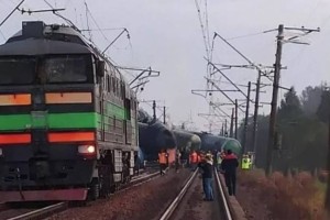 Ресейде жүк пойызы рельстен шықты