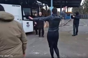 Лукашенко Трамптың өтінішімен 120-дан астам саяси тұтқынды босатты