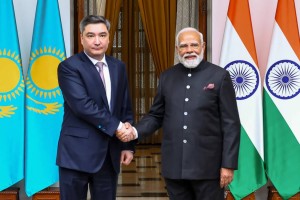 Олжас Бектенов пен Нарендра Моди Үндістанда кездесті
