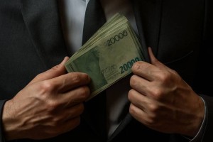 ҚТЖ-ның еншілес компаниясының топ-менеджері жемқорлықпен ұсталды