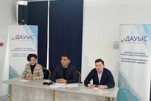 Референдум күні мыңдаған бақылаушы не байқады