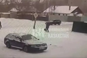 Қарағандыда әйелдің үстіне баған құлап, қайтыс болды