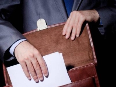 Қостанайда жемқорлық бабымен күдікке ілінген басшы суицид жасады.