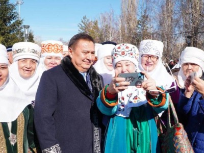 Ұлттық бірегейлікті ұлықтаудан ұтарымыз көп.