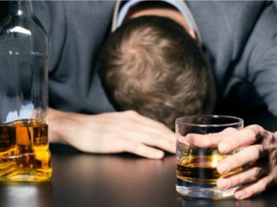 СҚО-да шенділер ішімдік ішіп, кафенің ыдысын сындырғаны үшін жұмыстан қуылды.