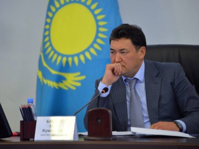 Павлодар облысының әкімі Болат Бақауовтың блогерлері.