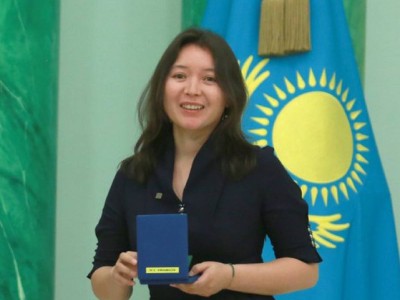 Самал Есләмова «Ника» кино жүлдесін жеңіп алды.