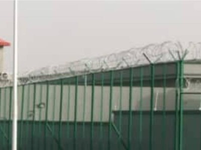 «Намаз үйренгені үшін қамады»: Шыңжаңда қалған туыстарына араша іздегендер жан айқайын айтты.