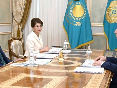 «Балапанды күзде сана». Бейсембаев Тоқаевқа үйіп-төгіп уәде берді.