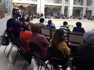 Көп балалы аналар: демократиясы жоқ елде демографияны дамытуды сұрап отырсыздар.