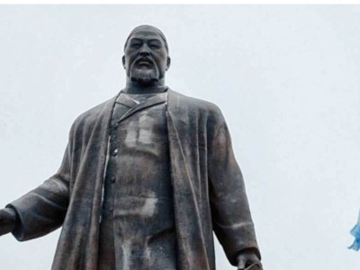 Атырауда 145 миллион теңгеге салынған Абай ескерткіші әлі ашылған жоқ.