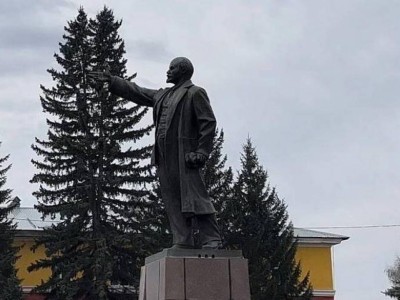 Шығыс Қазақстанда Ленин ескерткішін құлатқан адамға қылмыстық іс қозғалды.