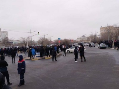 «Газ бағасы 60 теңгеден аспасын»: Үкімет Жаңаөзендегі халық талабын шешкен жоқ.