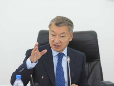 Даниал Ахметов өзіне қысым жасалып жатқанын мәлімдеді.