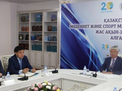 Жас ақын-жазушылардың кеңесі әдебиетке не береді?.
