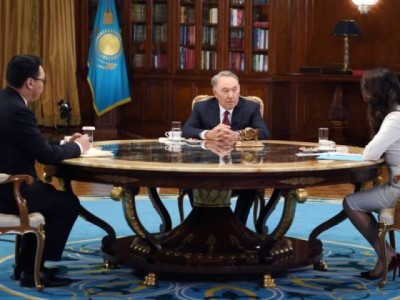 Назарбаев қос билік туралы қауесетті кімдер таратып отырғанын айтты (видео).
