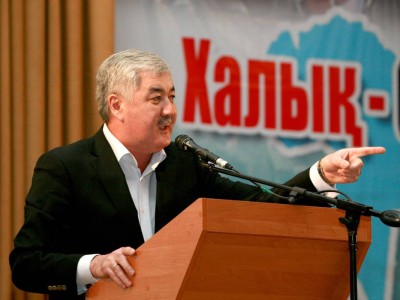 Әміржан Қосанов: Қазір халық пен оппозиция сөздері синоним болып кетті.