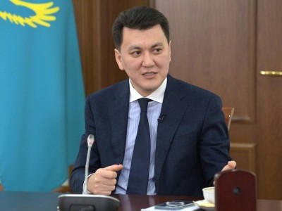 Ерлан Қарин: «Президент Жолдауы: қоғам көкейіндегі көптеген сұраққа жауап беріледі».