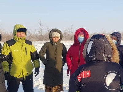 Ақтөбеде қаланың іргесінде отырып, пеш жаққандардың жанайқайы.